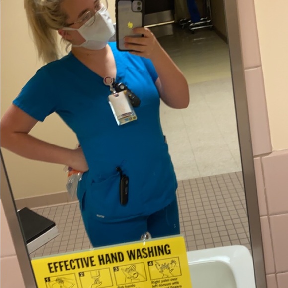 Scrubs - Picture 3 of 11